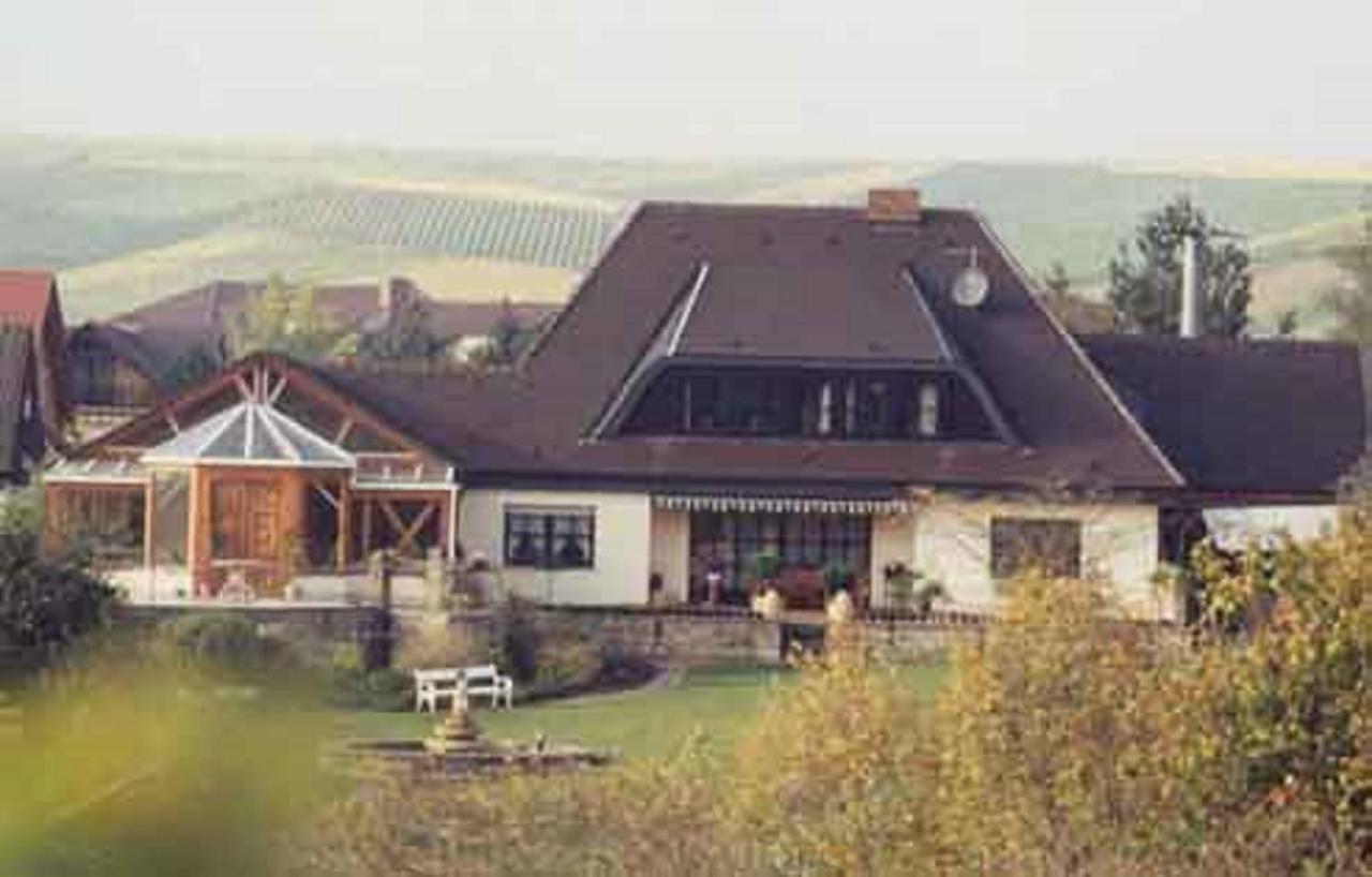 Appartement Landhaus Schmitt à Sommerach Extérieur photo